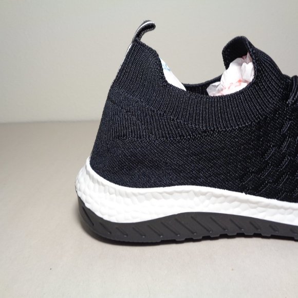 Danskin Size 7.5 M FREE Black Knit Lace Up Sneakers New Women's Shoes - Picture 3 of 16